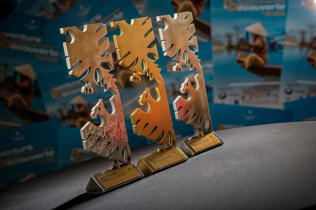 photo des trophée du festival du film "aventure&découverte" de Val d